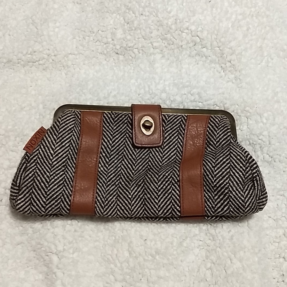Brown clutch